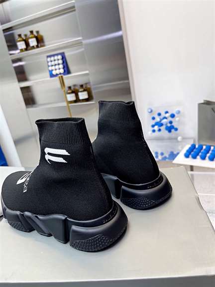 BALENCIAGA MEN'S SPEED 2.0 SNEAKER - BB137