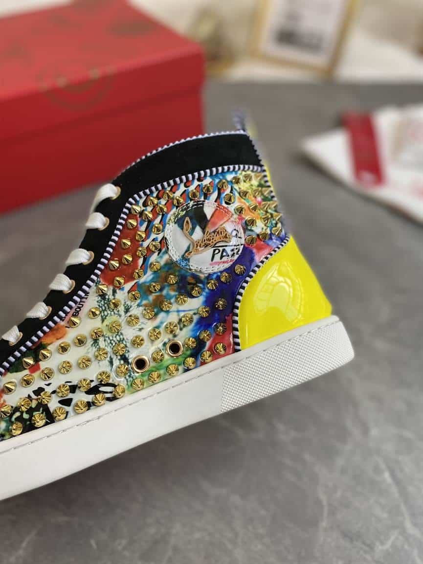 CHRISTIAN LOUBOUTIN HIGH TOP SNEAKER - CL124