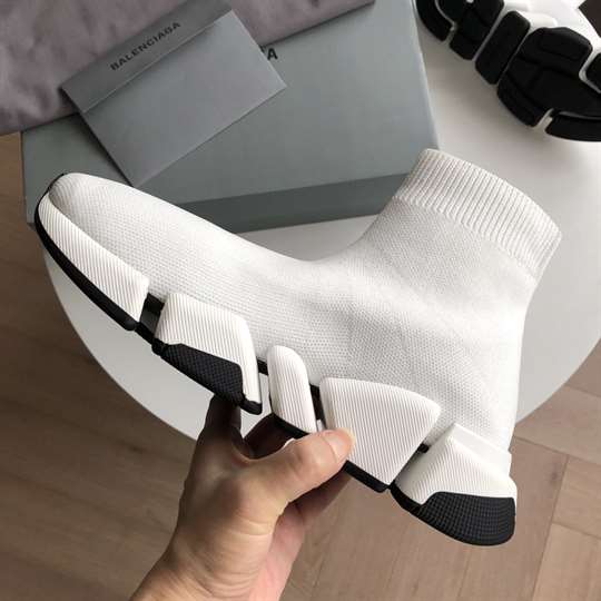 BALENCIAGA SPEED 2.0 SNEAKER IN WHITE - BB143