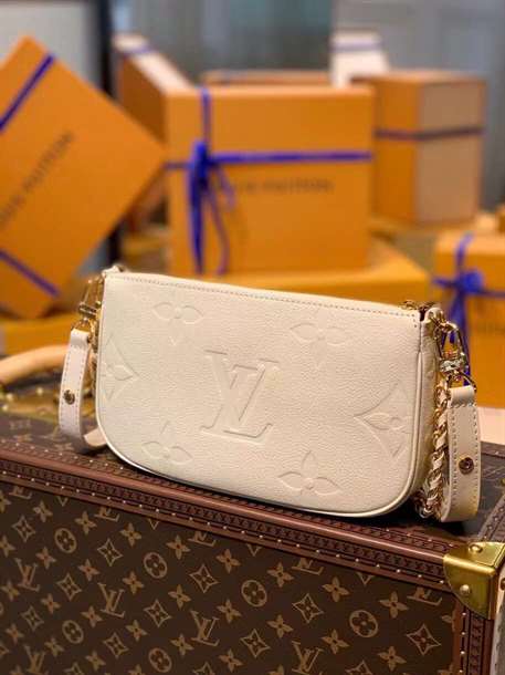 LOUIS VUITTON MULTI POCHETTE ACCESSOIRES - LBV372