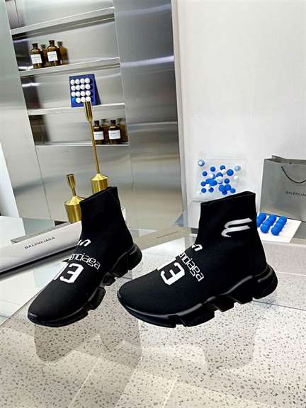 BALENCIAGA MEN'S SPEED 2.0 SNEAKER - BB137