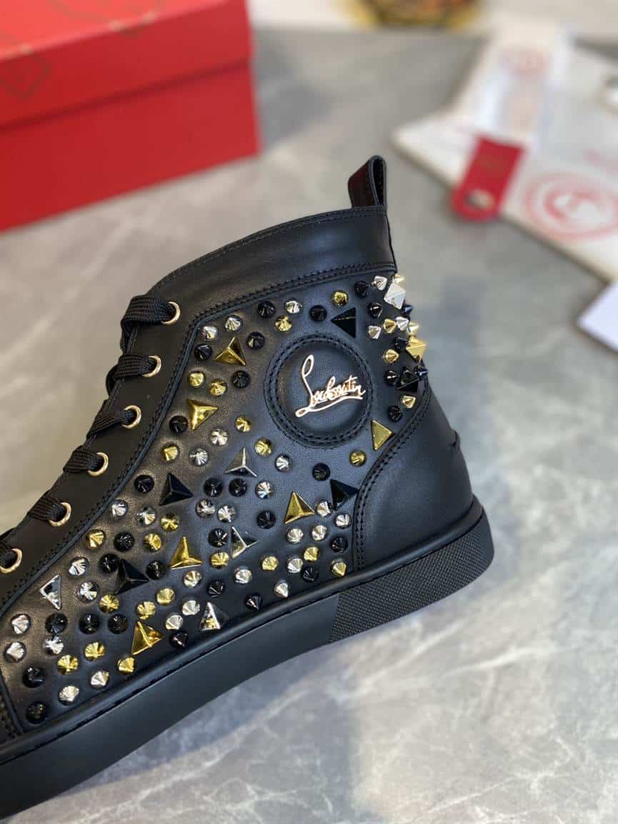 CHRISTIAN LOUBOUTIN HIGH TOP SNEAKER - CL125