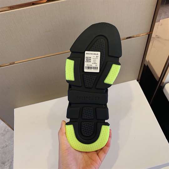 BALENCIAGA MEN'S SPEED 2.0 SNEAKER - BB156