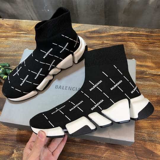 BALENCIAGA SPEED 2.0 LOGO-PRINT SNEAKERS - BB152