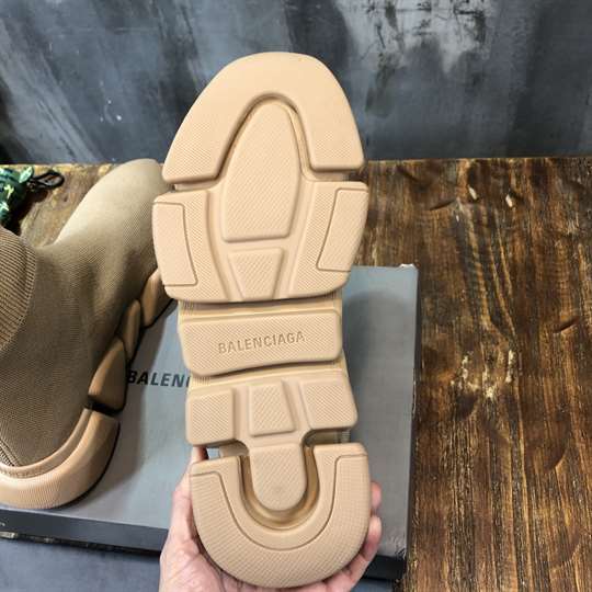 BALENCIAGA MEN'S SPEED 2.0 SNEAKER IN BEIGE - BB153