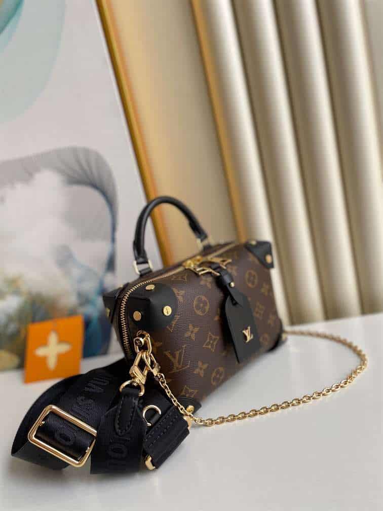 LOUIS VUITTON PETITE MALLE SOUPLE - LBV227