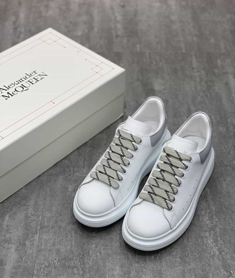 ALEXANDER MCQUEEN SNEAKER - AM22