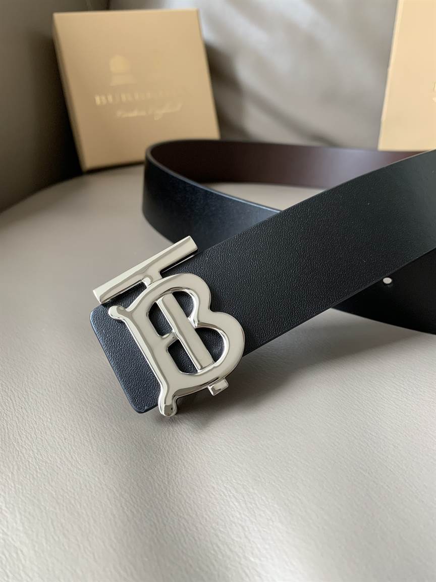 BURBERRY BELT - B42