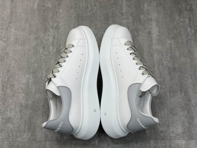 ALEXANDER MCQUEEN SNEAKER - AM22