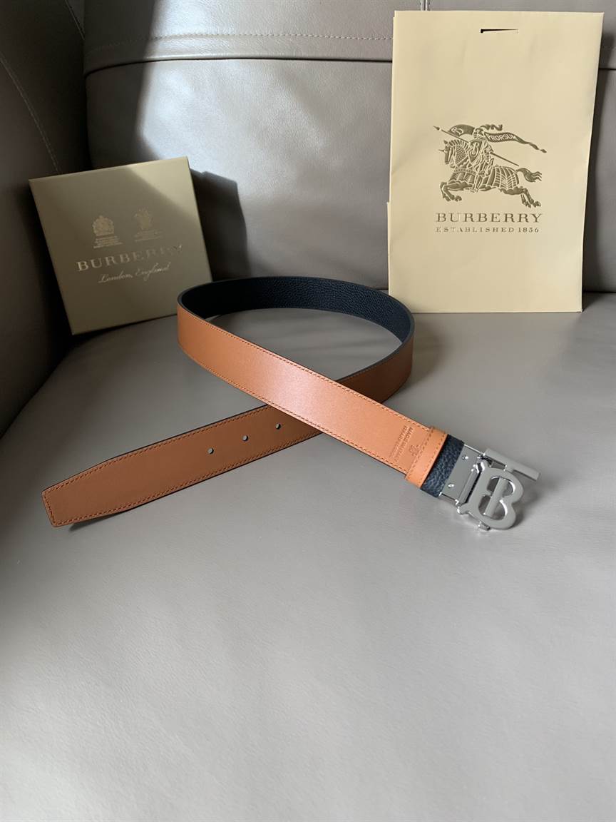 BURBERRY BELT - B44