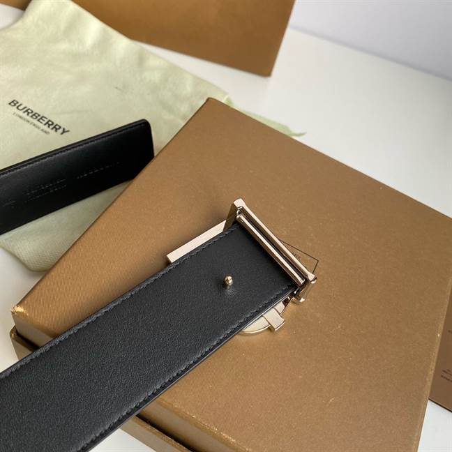 BURBERRY BELT - B53