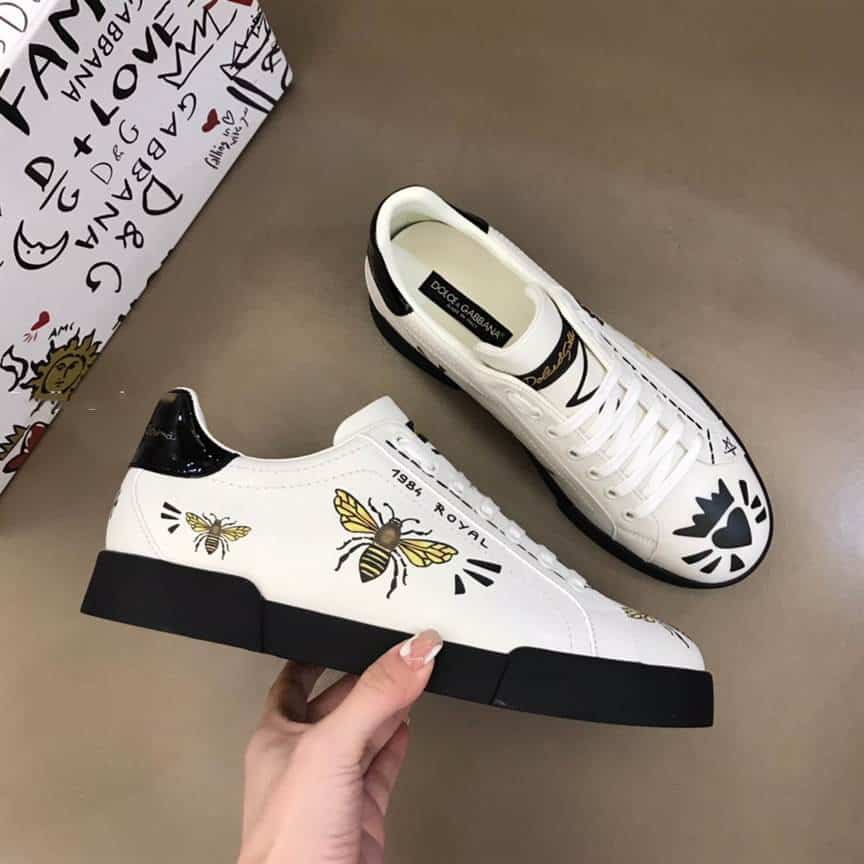 DOLCE AND GABBANA PORTOFINO WASP PRINT SNEAKERS IN WHITE - DG104