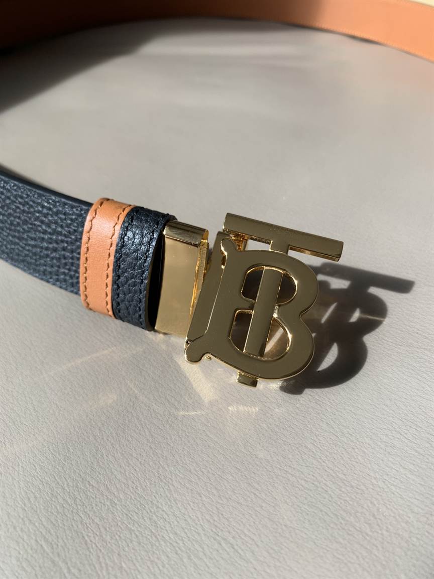 BURBERRY BELT - B43