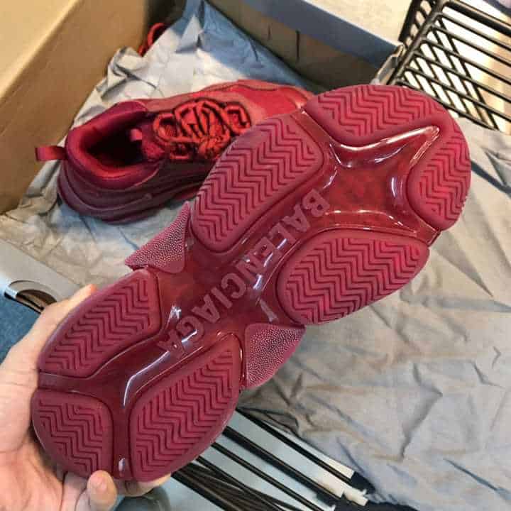 BALENCIAGA TRIPLE S CLEAR SOLE SNEAKER IN RED - BB171