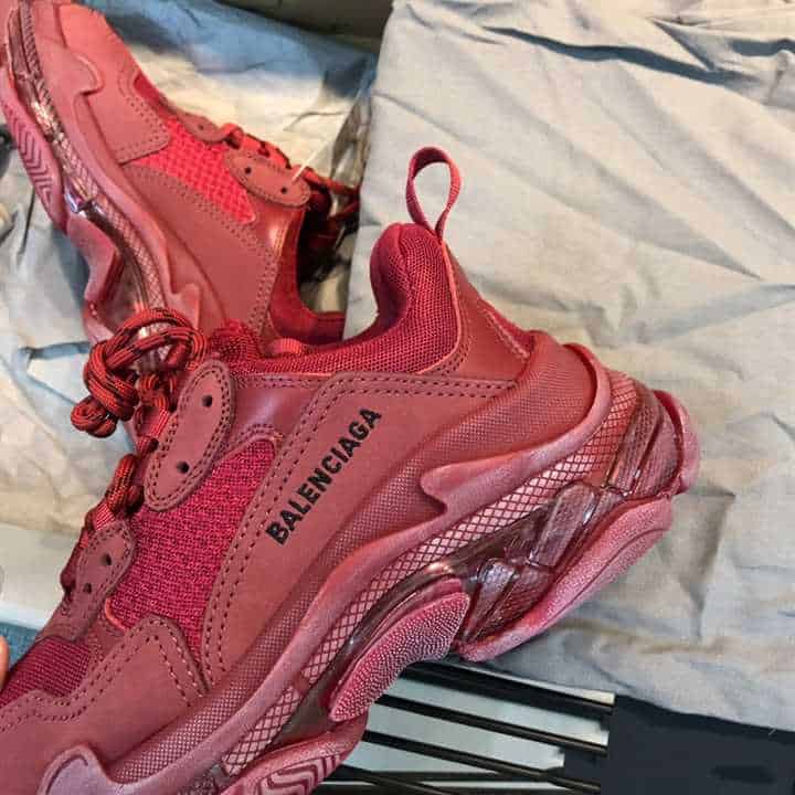 BALENCIAGA TRIPLE S CLEAR SOLE SNEAKER IN RED - BB171