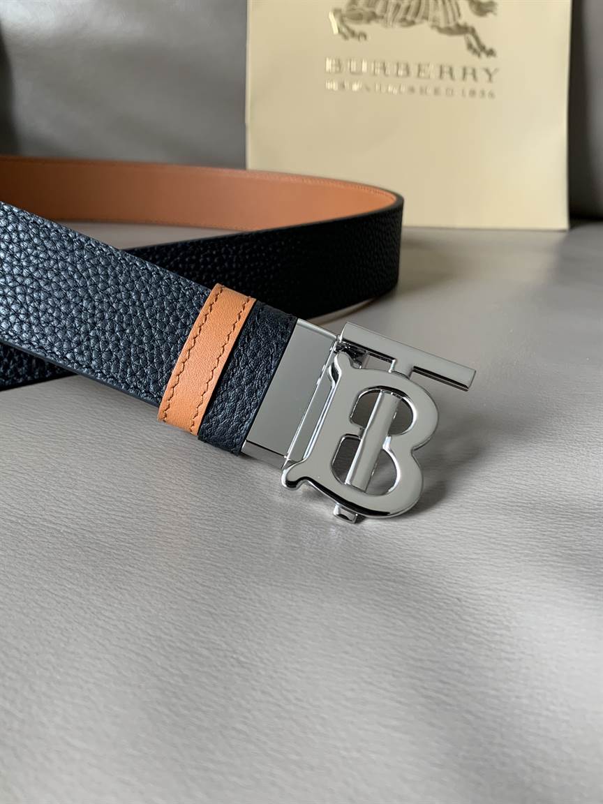 BURBERRY BELT - B44