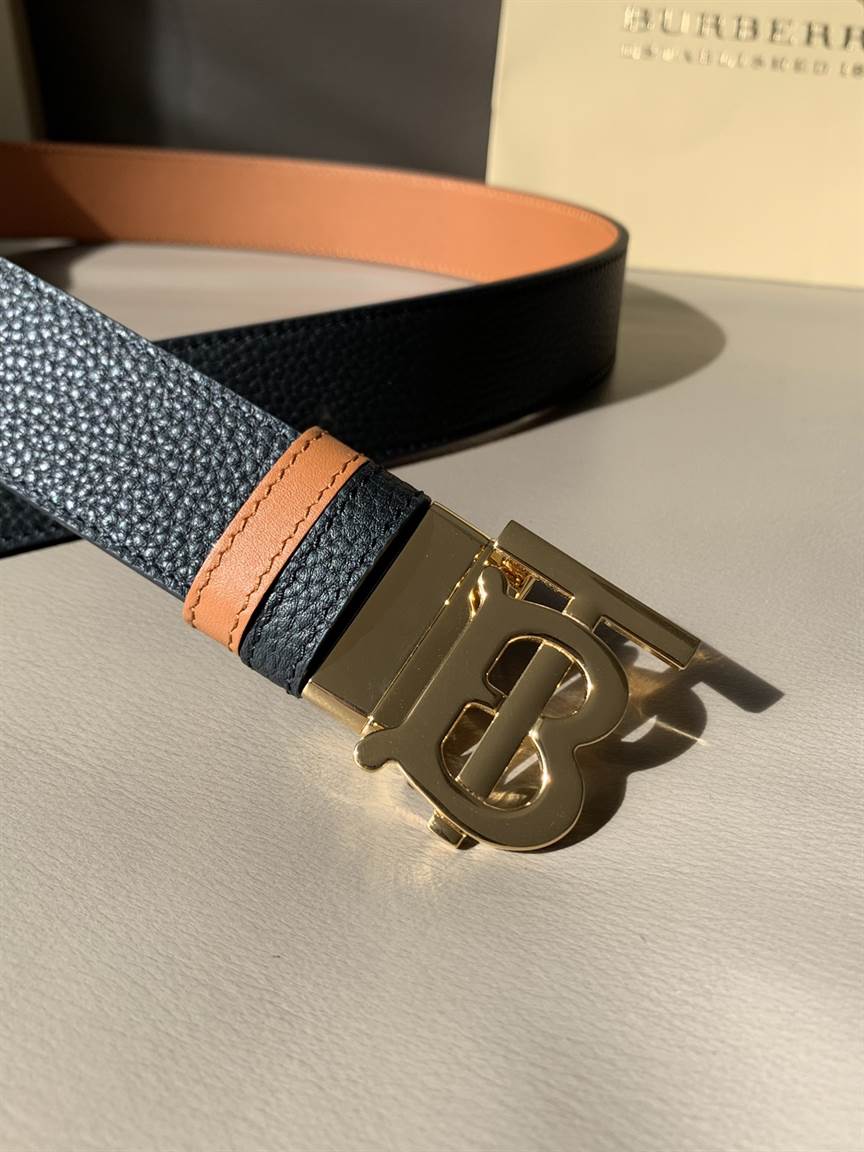 BURBERRY BELT - B43