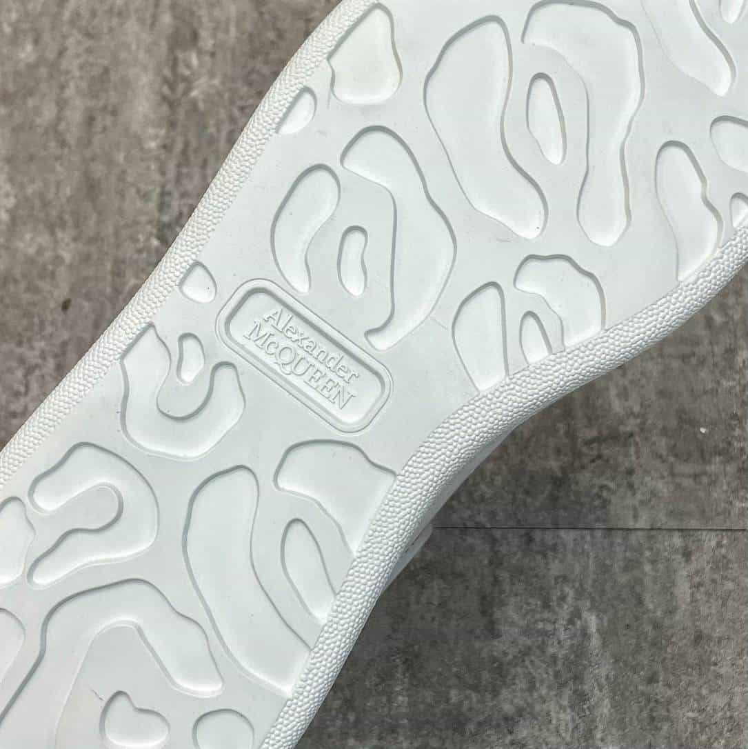 ALEXANDER MCQUEEN SNEAKER - AM22