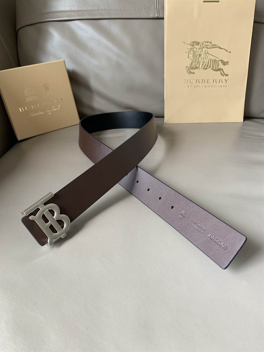 BURBERRY BELT - B42