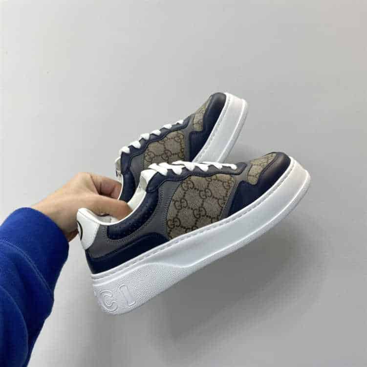 GUCCI MEN'S GG SNEAKER - GC101