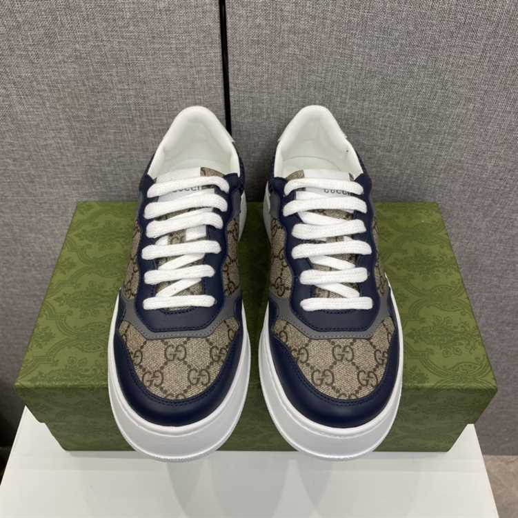 GUCCI MEN'S GG SNEAKER - GC101