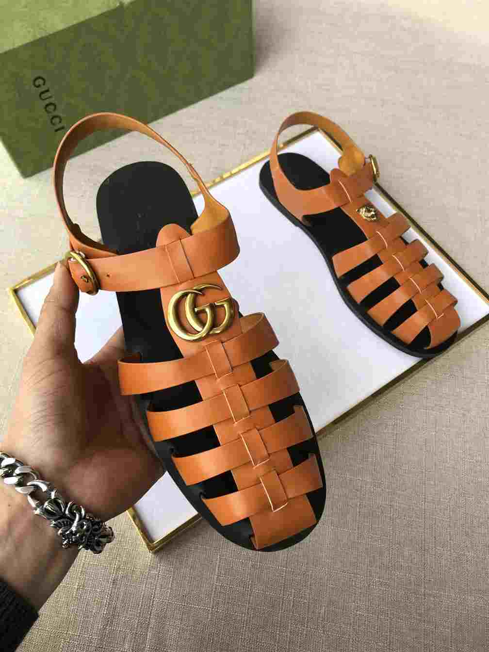 GUCCI SANDAL WITH DOUBLE G - SDG006