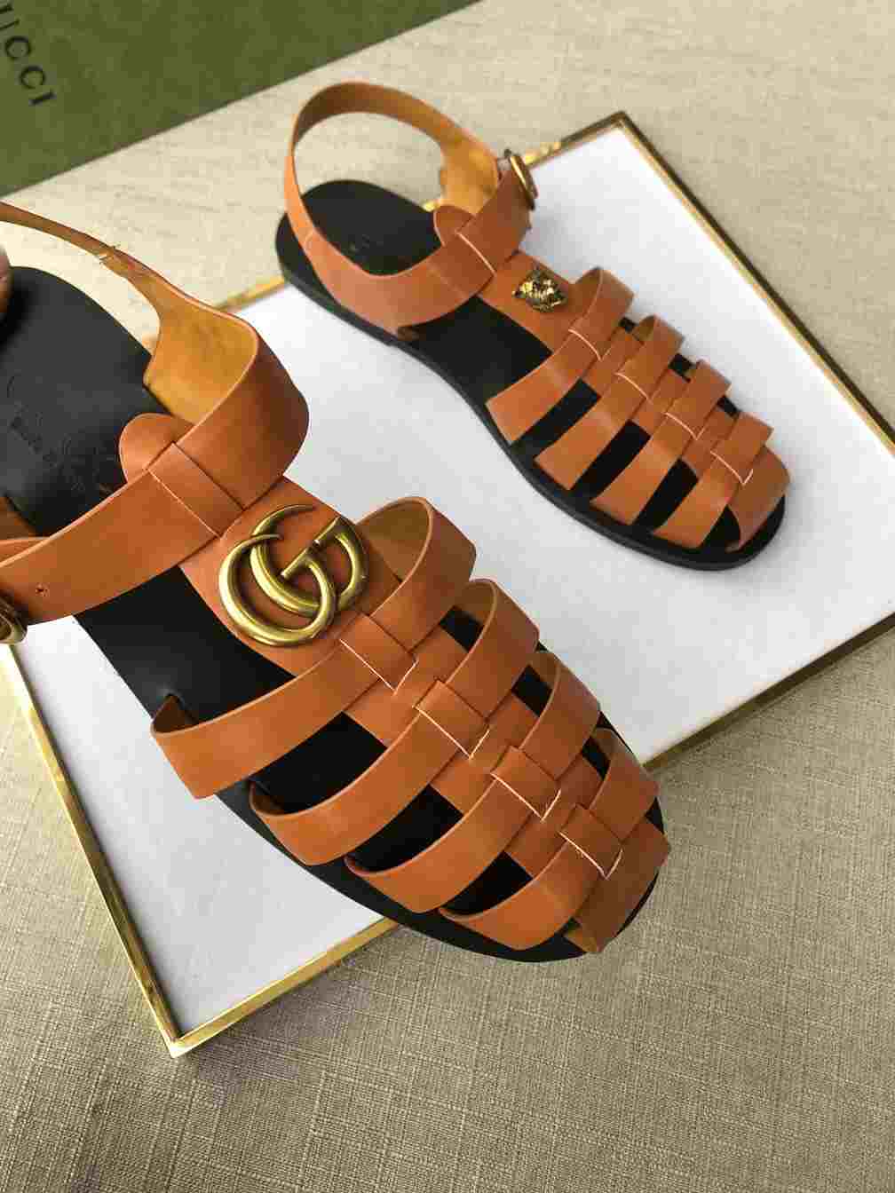 GUCCI SANDAL WITH DOUBLE G - SDG006