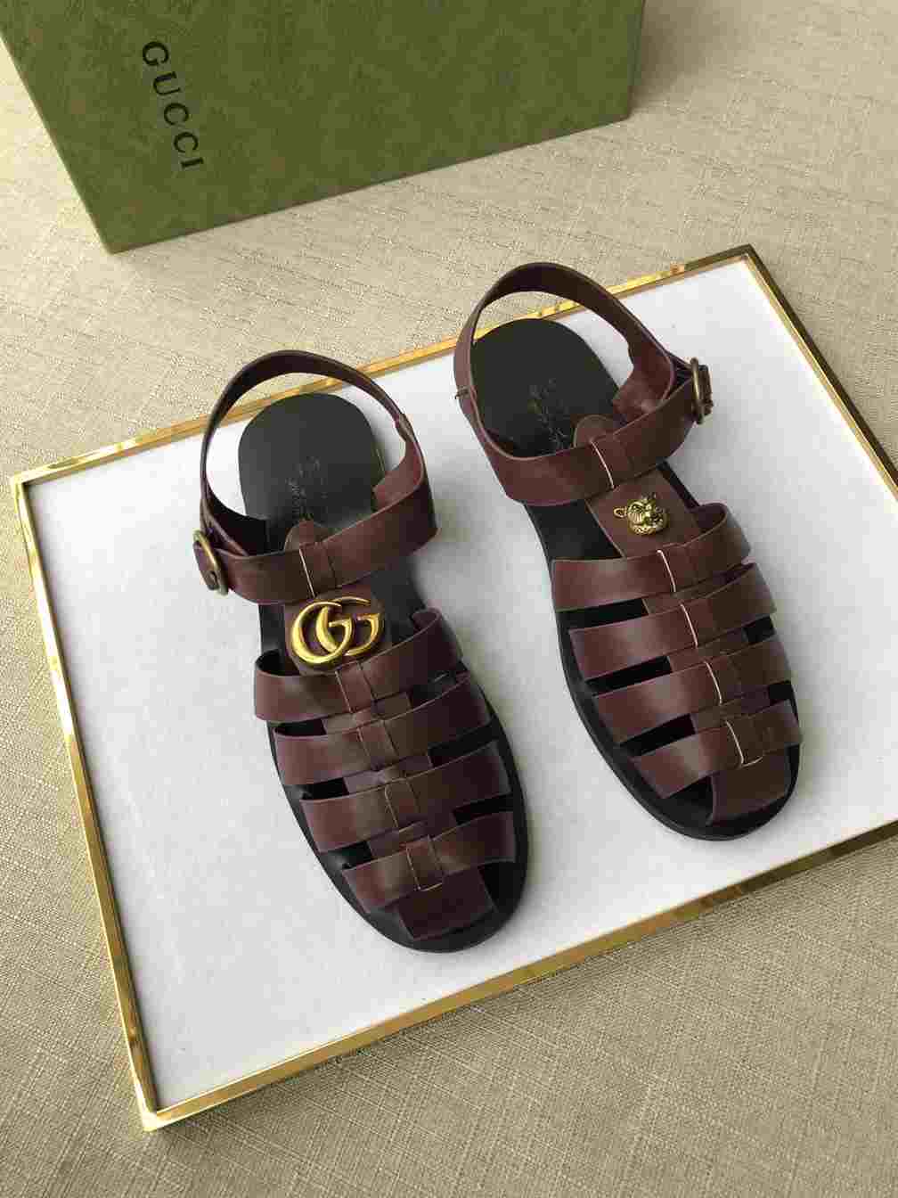 GUCCI SANDAL WITH DOUBLE G - SDG007