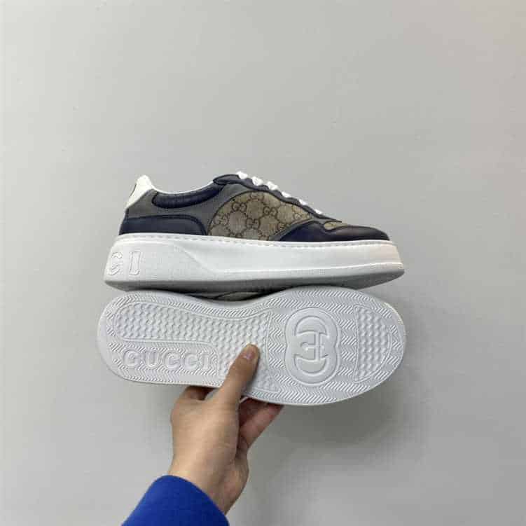 GUCCI MEN'S GG SNEAKER - GC101