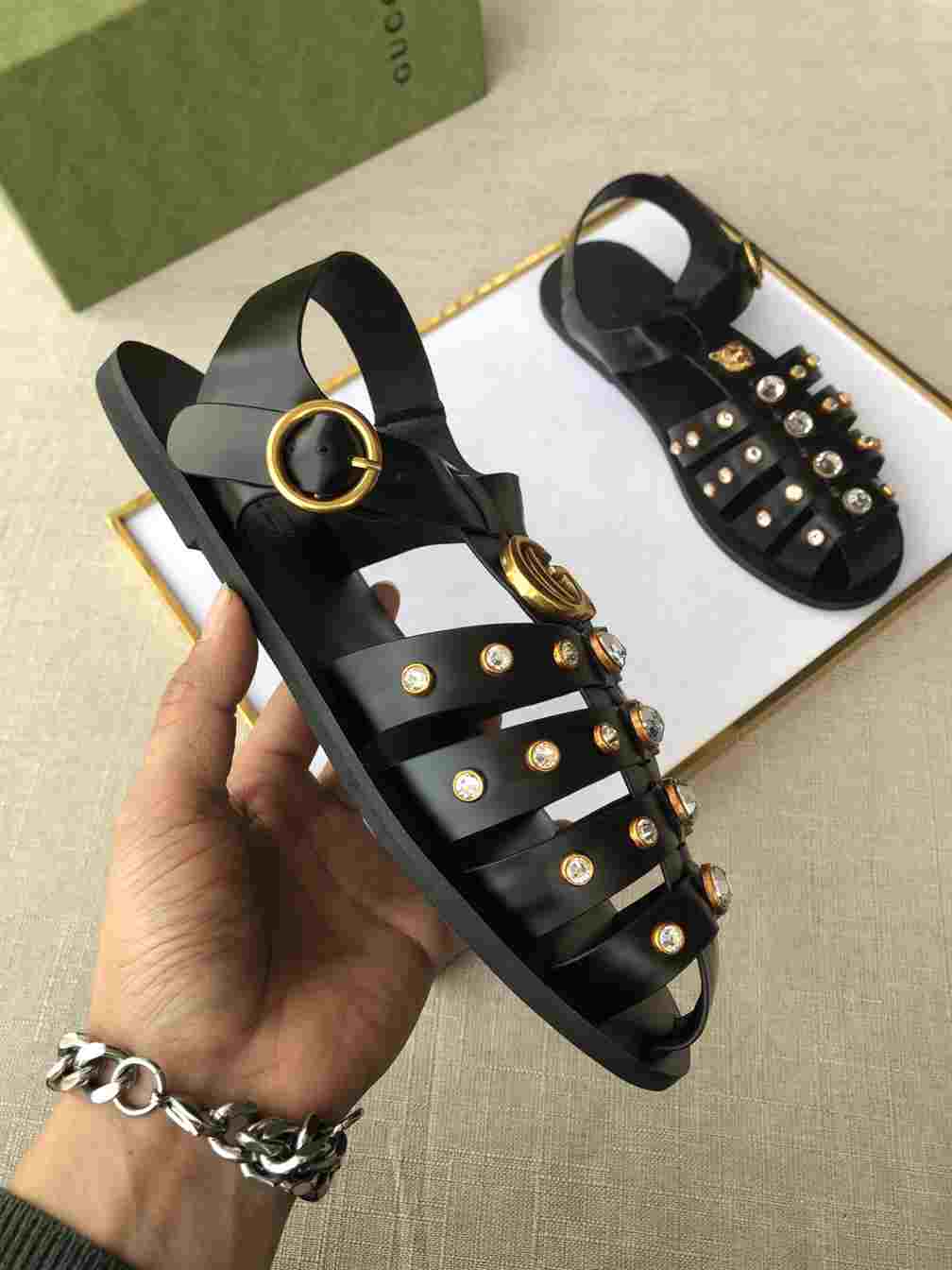 GUCCI SANDAL WITH DOUBLE G - SDG002