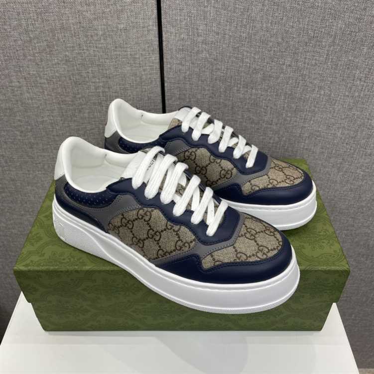 GUCCI MEN'S GG SNEAKER - GC101