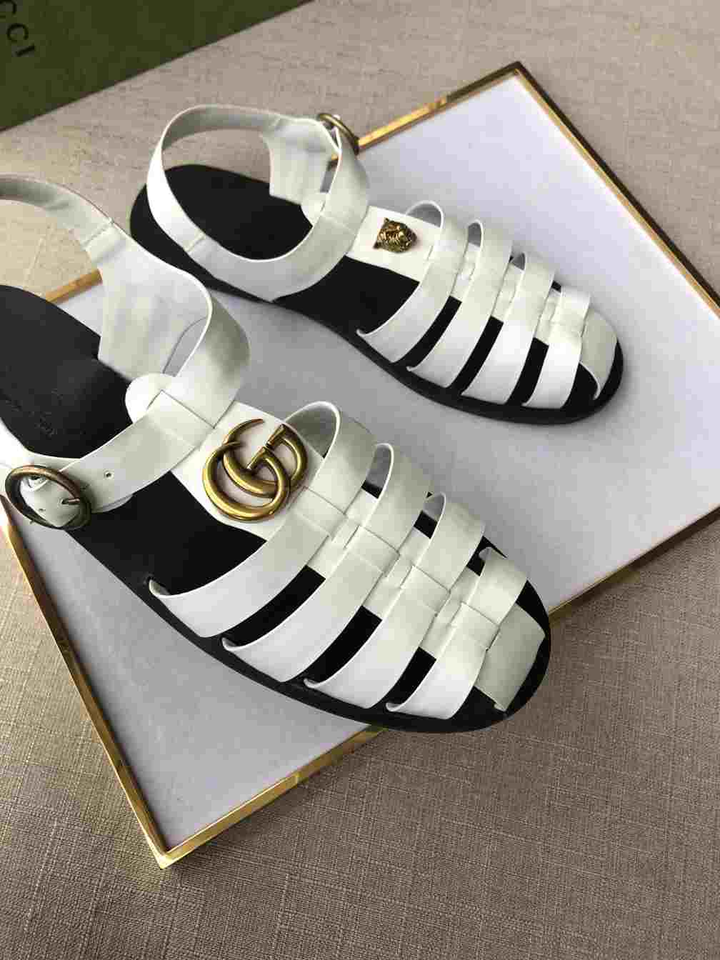 GUCCI SANDAL WITH DOUBLE G - SDG008