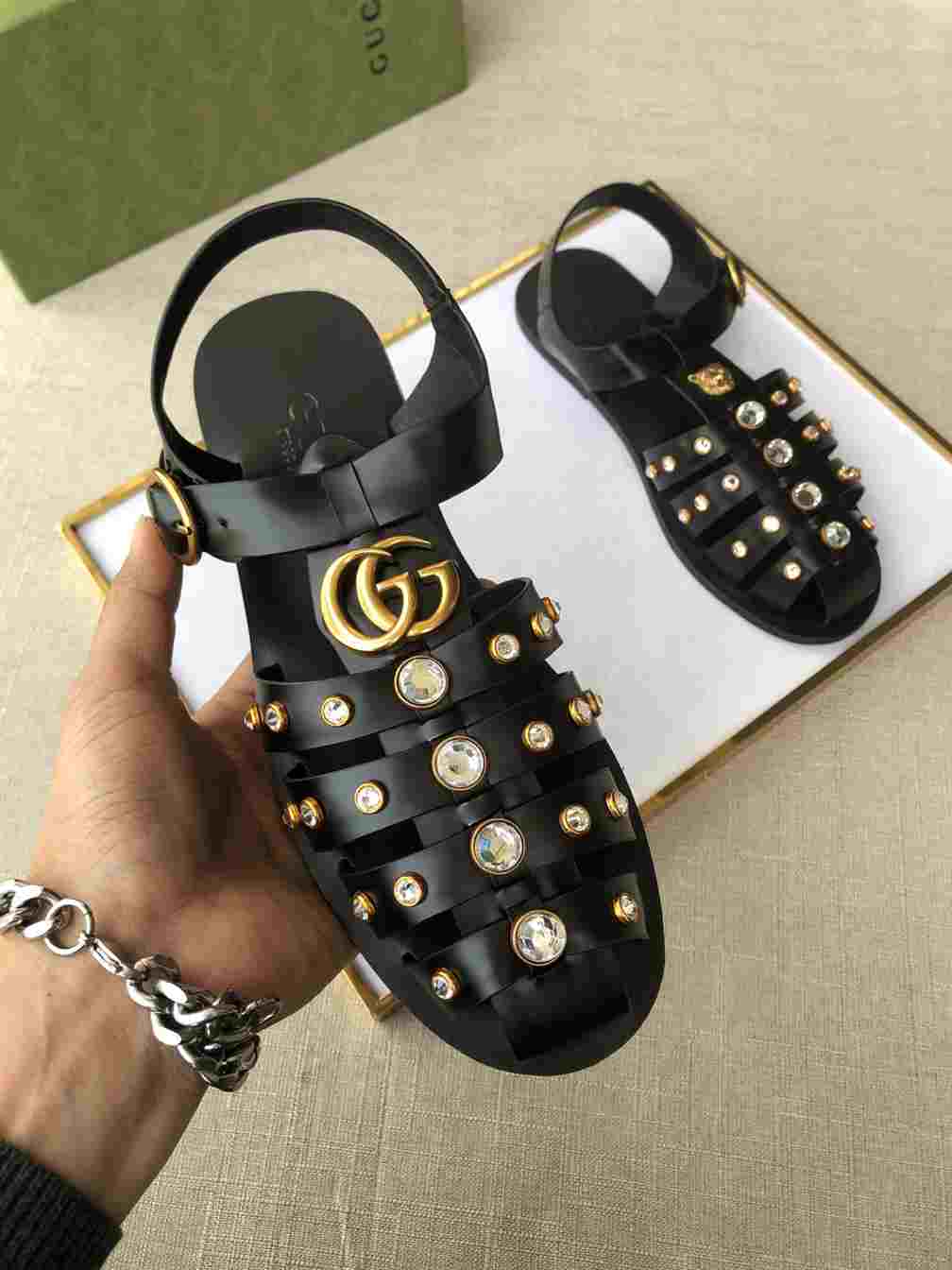 GUCCI SANDAL WITH DOUBLE G - SDG002