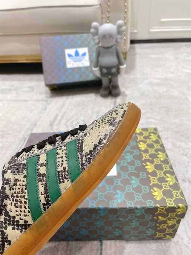 GUCCI GAZELLE SNEAKER - GC106