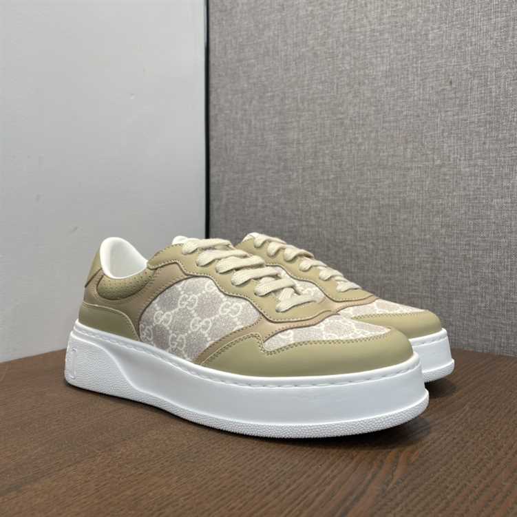 GUCCI MEN'S GG SNEAKER - GC102
