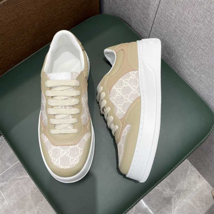 GUCCI MEN'S GG SNEAKER - GC102