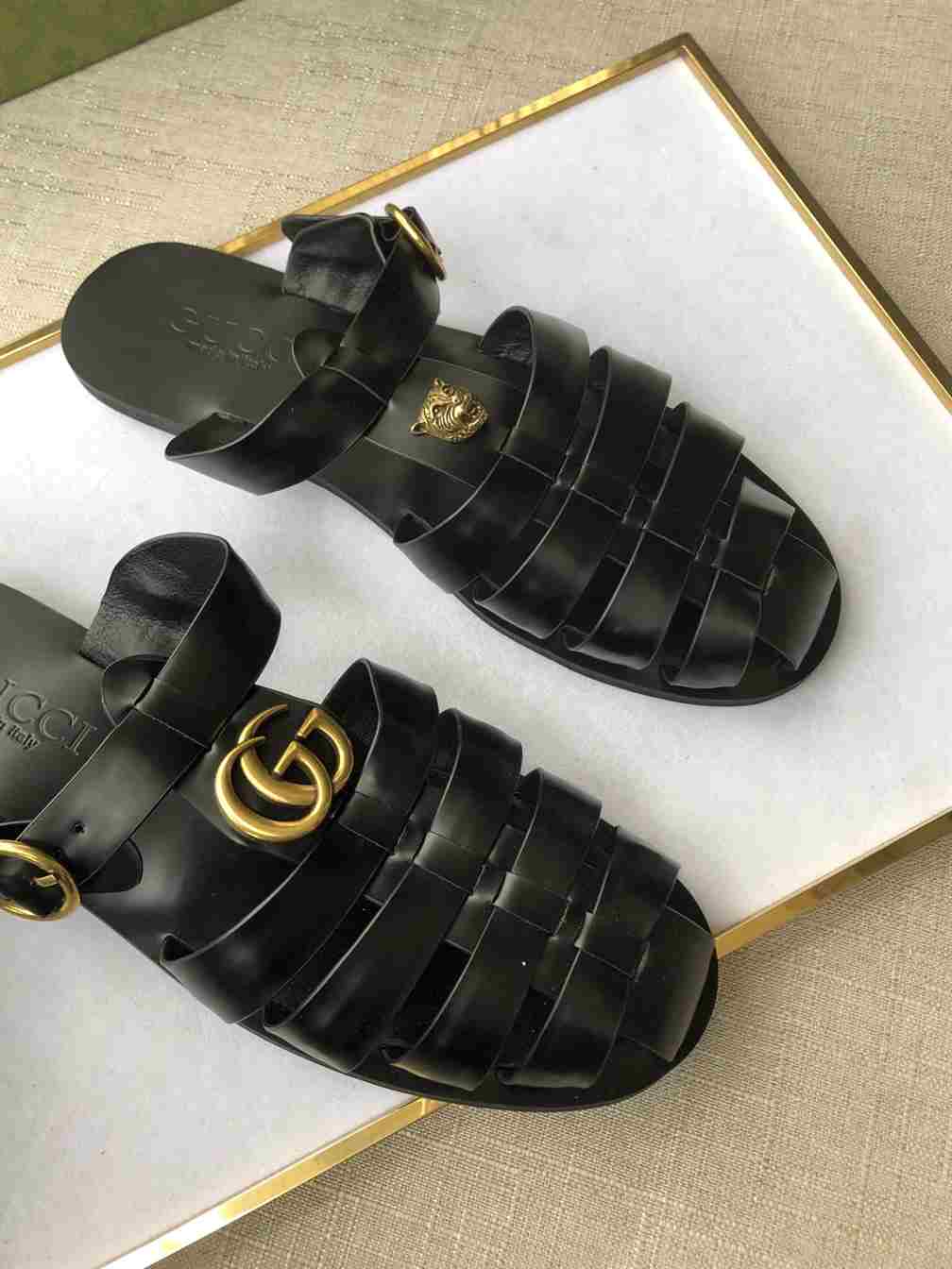 GUCCI SANDAL WITH DOUBLE G - SDG009