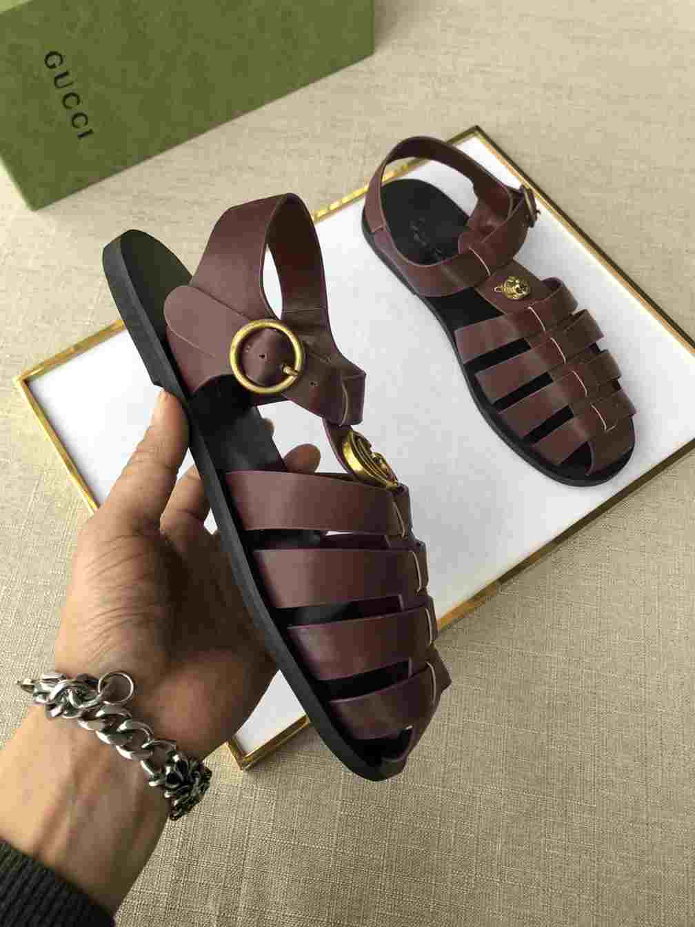 GUCCI SANDAL WITH DOUBLE G - SDG007