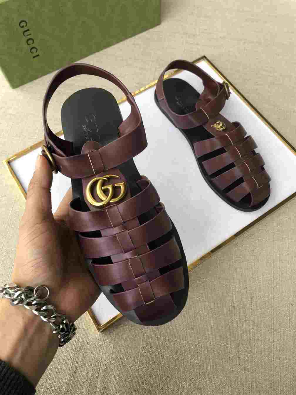 GUCCI SANDAL WITH DOUBLE G - SDG007