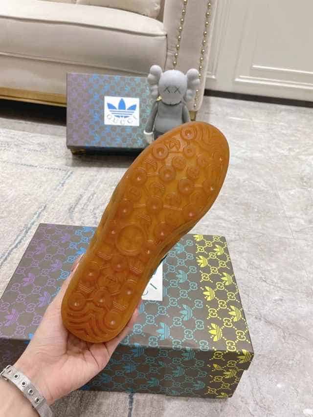 GUCCI GAZELLE SNEAKER - GC107