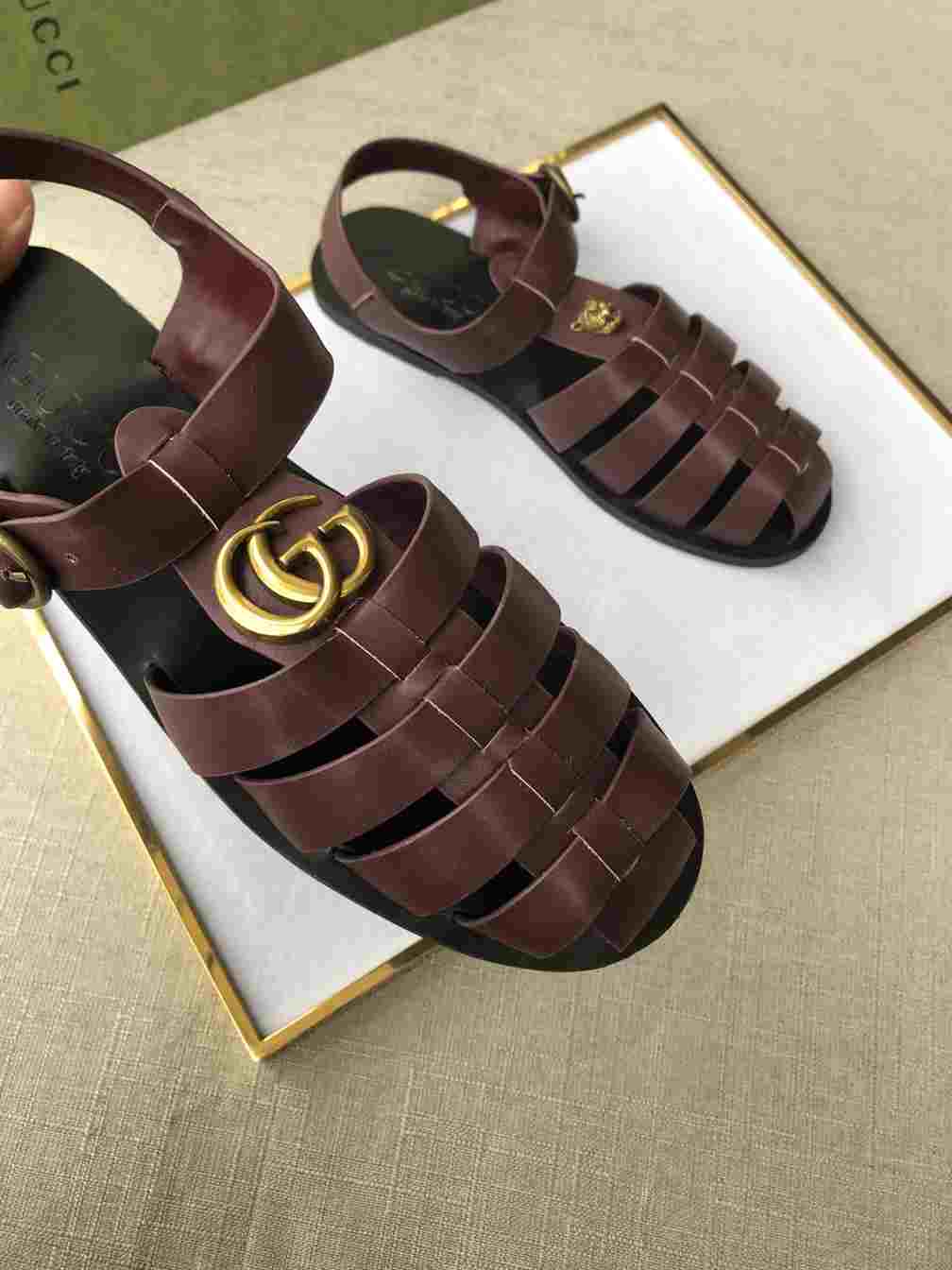 GUCCI SANDAL WITH DOUBLE G - SDG007
