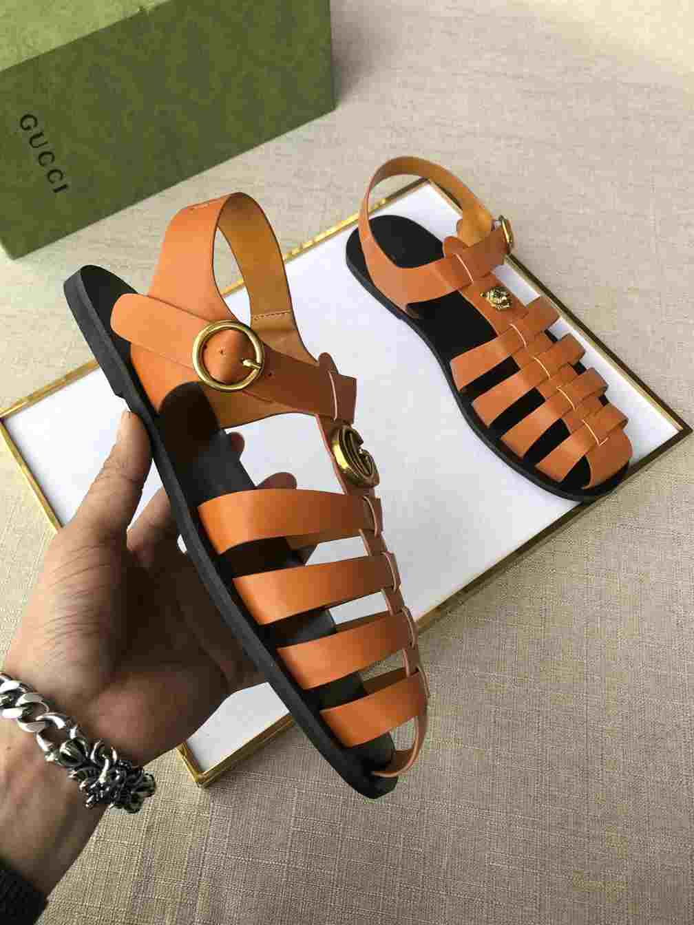 GUCCI SANDAL WITH DOUBLE G - SDG006