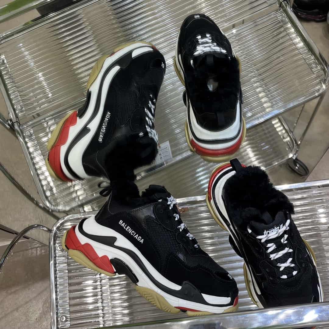 BALENCIAGA TRIPLE S SNEAKER - BB202