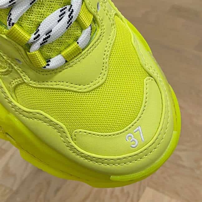 BALENCIAGA MEN'S TRIPLE S SNEAKER CLEAR SOLE - BB185