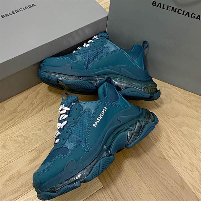 BALENCIAGA MEN'S TRIPLE S SNEAKER CLEAR SOLE - BB186