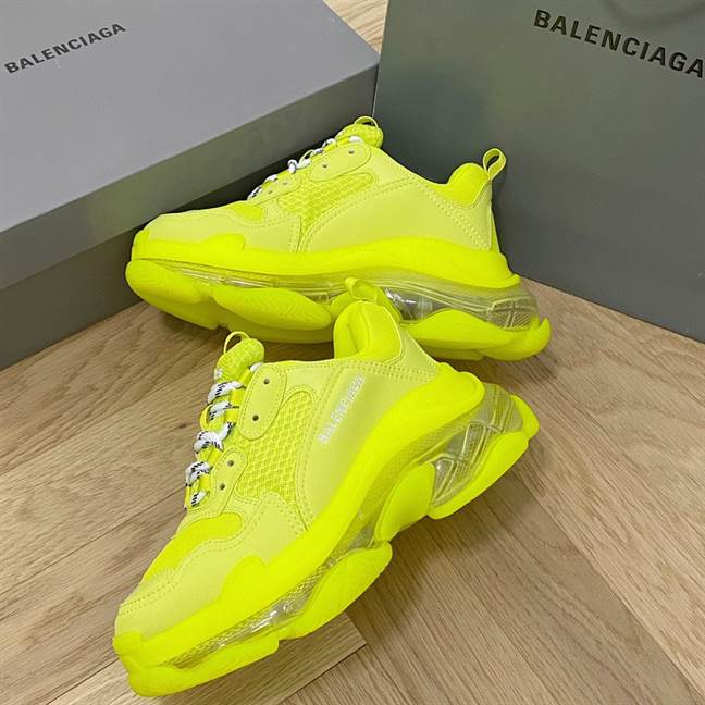 BALENCIAGA MEN'S TRIPLE S SNEAKER CLEAR SOLE - BB185