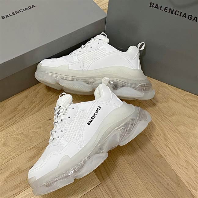 BALENCIAGA MEN'S TRIPLE S SNEAKER CLEAR SOLE - BB191
