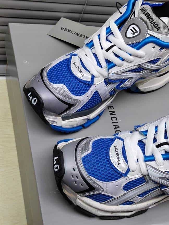 BALENCIAGA MEN'S RUNNER SNEAKER - BB176