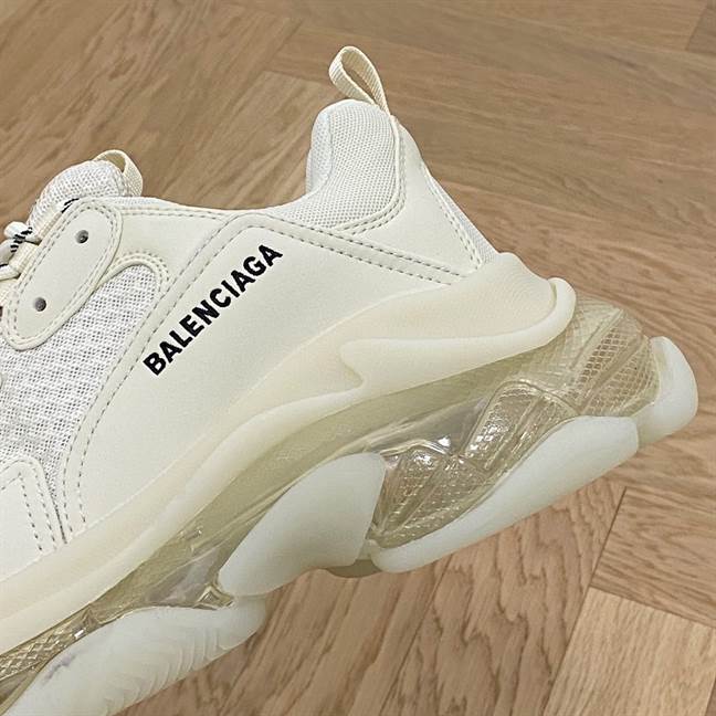 BALENCIAGA MEN'S TRIPLE S SNEAKER CLEAR SOLE - BB193