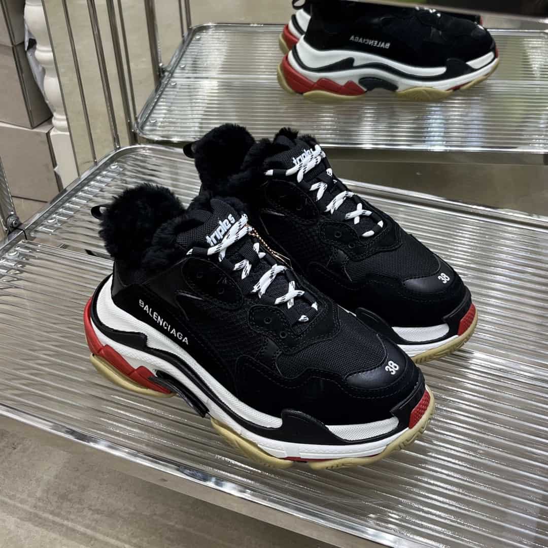 BALENCIAGA TRIPLE S SNEAKER - BB202